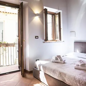 casa-tina.taorminaitalyhotels.com/